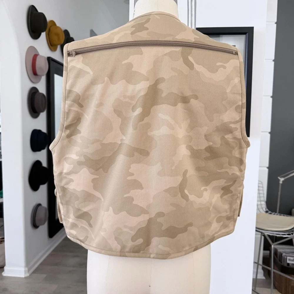 Prada technical utility
